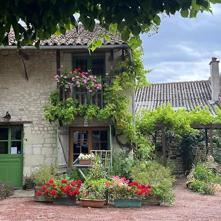 Gite Pays De La Loire Vezieres Exterior photo