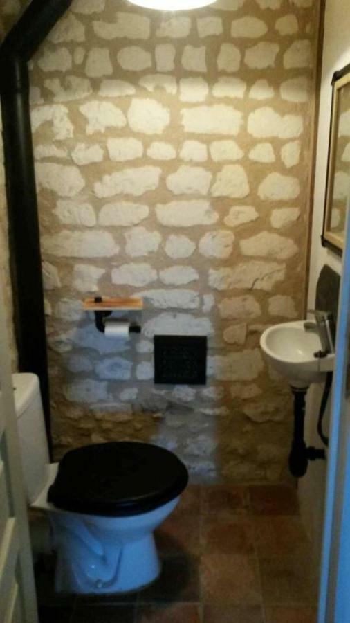 Pays De La Loire Holiday home Vezieres